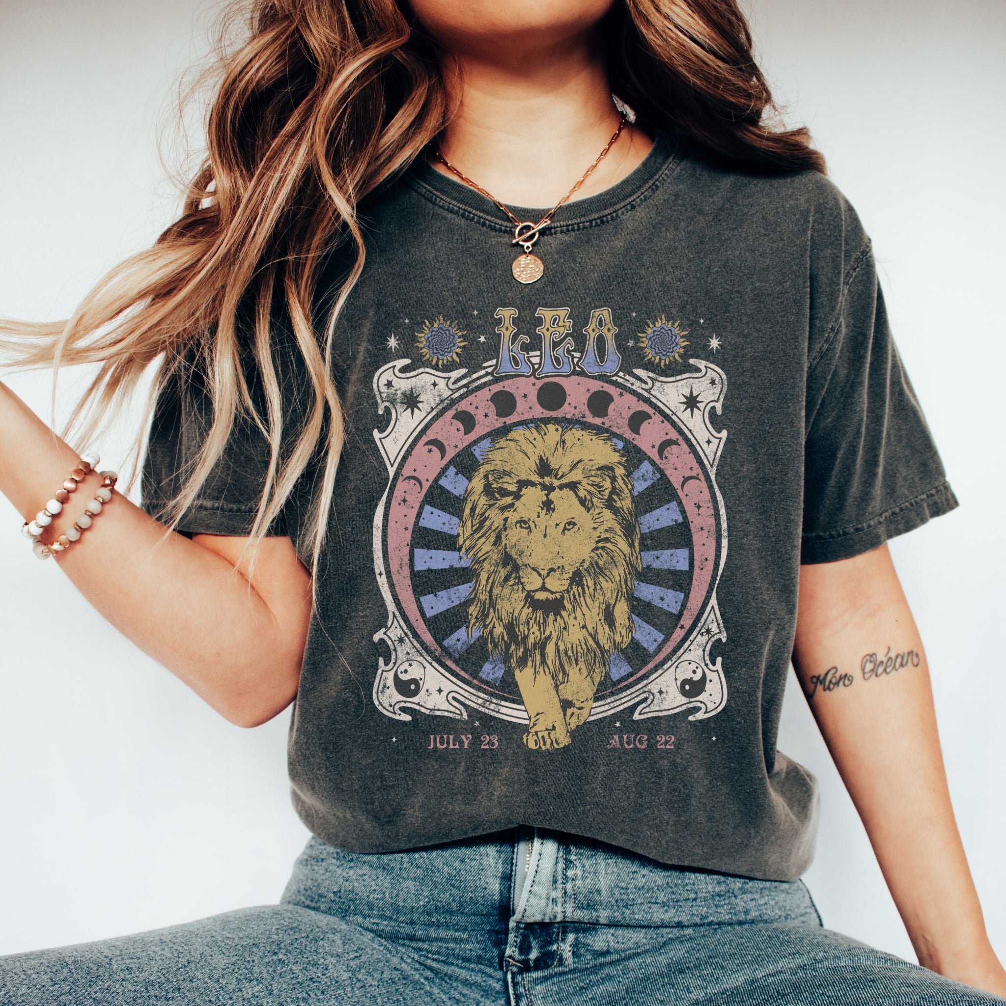 Leo Vintage Graphic Tee – Jade and Rose Shop